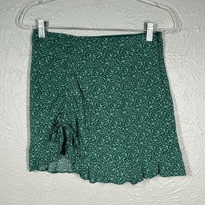 Forever 21 Green Floral Print Mini Skirt Women's Size Medium